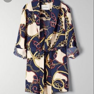 Aritzia/Babaton Kahlo Robe Mid Navy/Gold Chain M